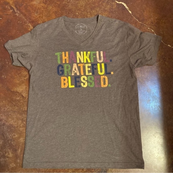 4/$20 Ladies Jane Marie Thankful Tshirt - Picture 1 of 5